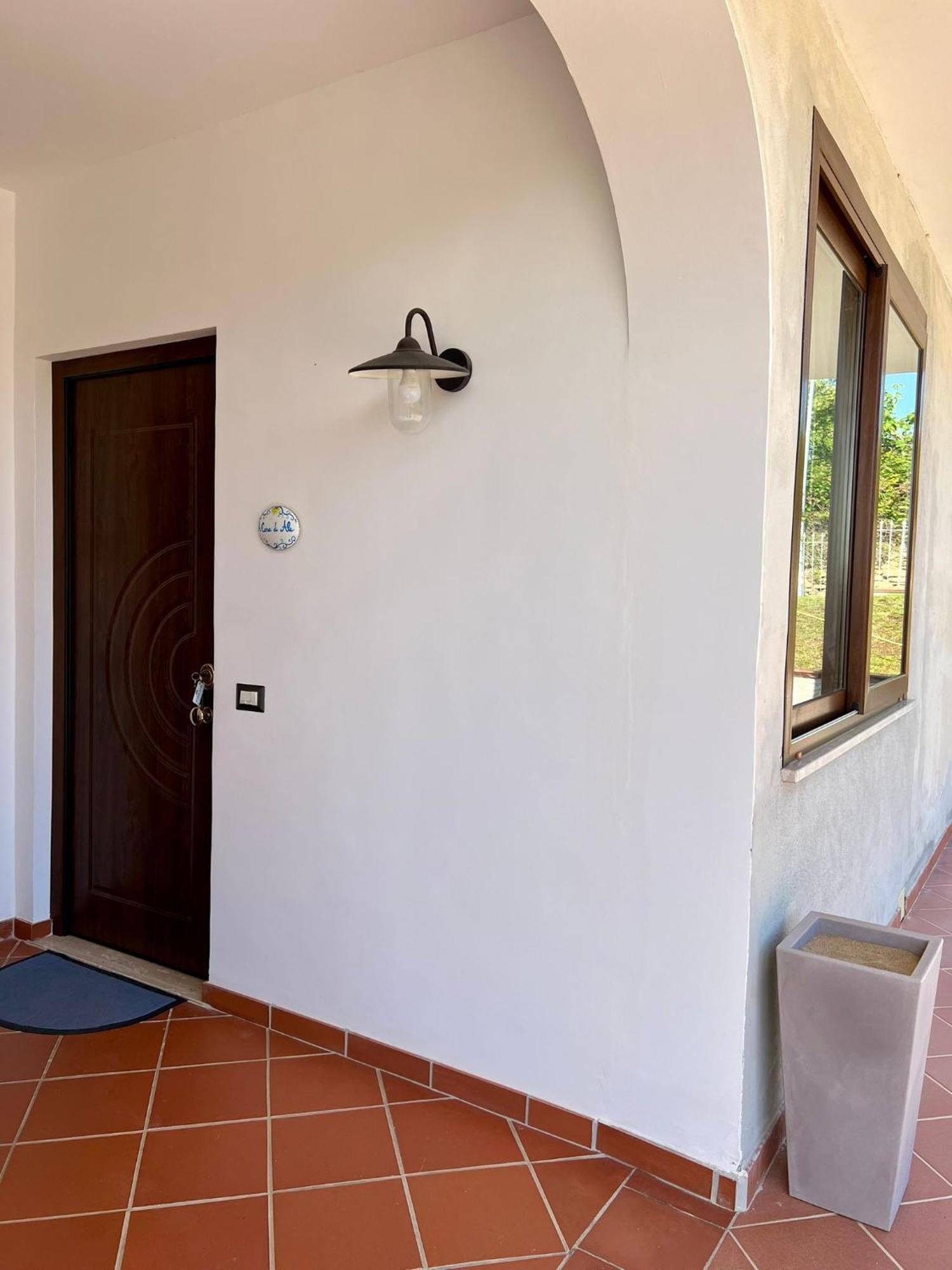 A Casa Di Ale Apartment ซานตามาเรีย ดิ กาสเตลลาบาเต ภายนอก รูปภาพ