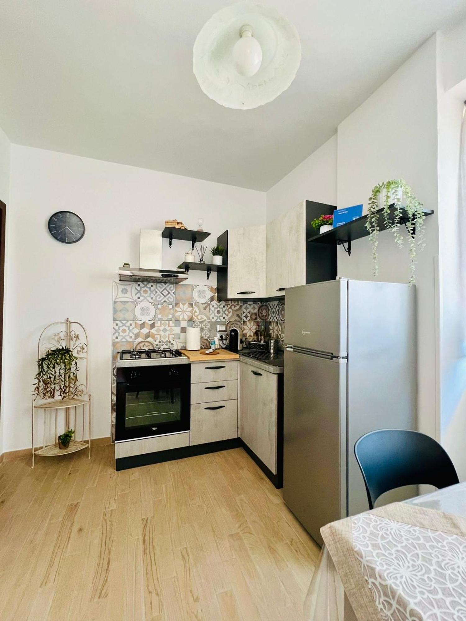 A Casa Di Ale Apartment ซานตามาเรีย ดิ กาสเตลลาบาเต ภายนอก รูปภาพ